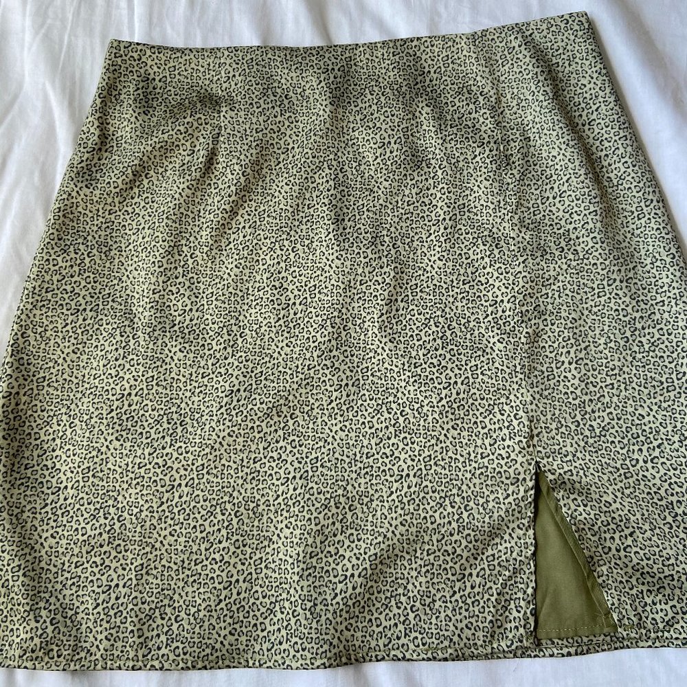 Green leopard print skirt